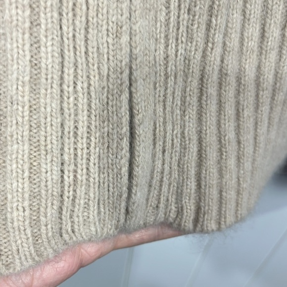 Sarah Spencer Womens Sweater L Tan/Cream Front Zip Tneck Lambs Wool Ribbed Cuffs - Picture 6 of 11